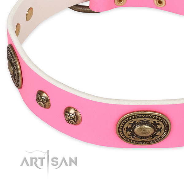 Stylish full grain leather collar for your stylish pet