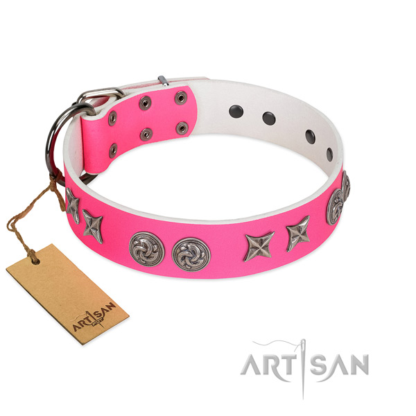 Reliable D-ring on convenient full grain genuine leather dog collar