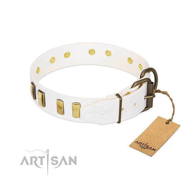 High quality natural leather dog collar with corrosion proof traditional buckle