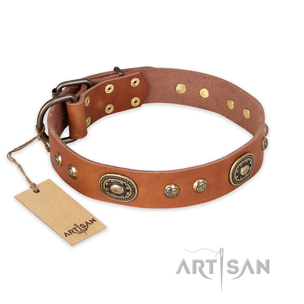 Fashionable natural leather dog collar for comfy wearing