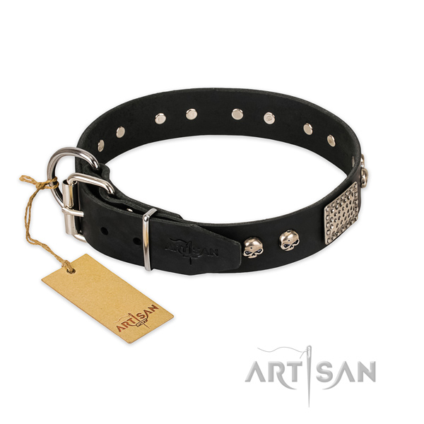 Durable decorations on handy use dog collar