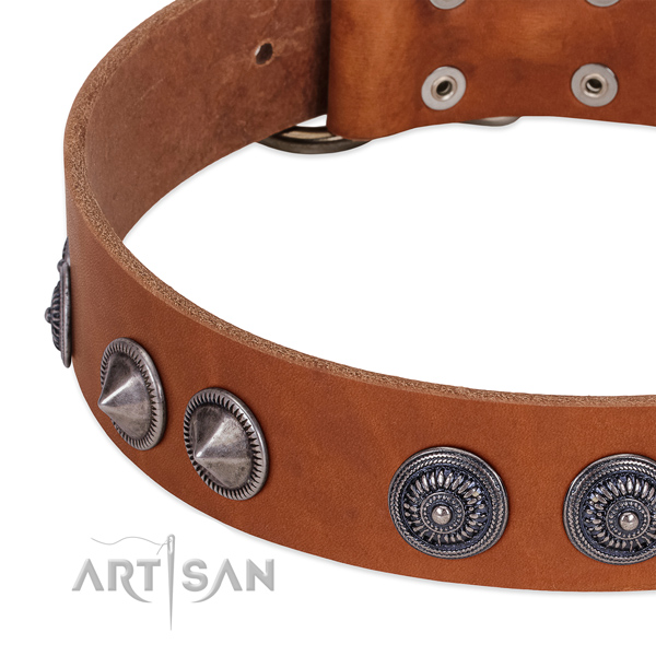 Inimitable natural leather dog collar with corrosion resistant D-ring